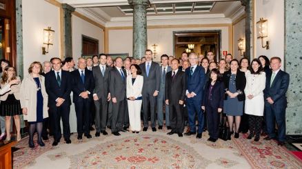 Foto de grupo con el Colegio de Ingenieros de Telecomunicaciones
